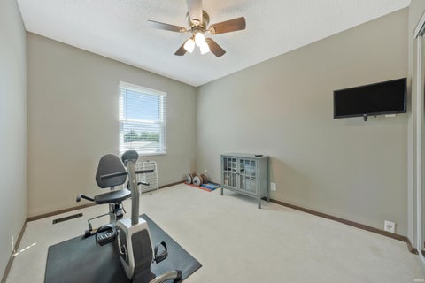 Tiny photo for 1129 Lohoff Avenue, Evansville, IN 47710 (MLS # 202635112)