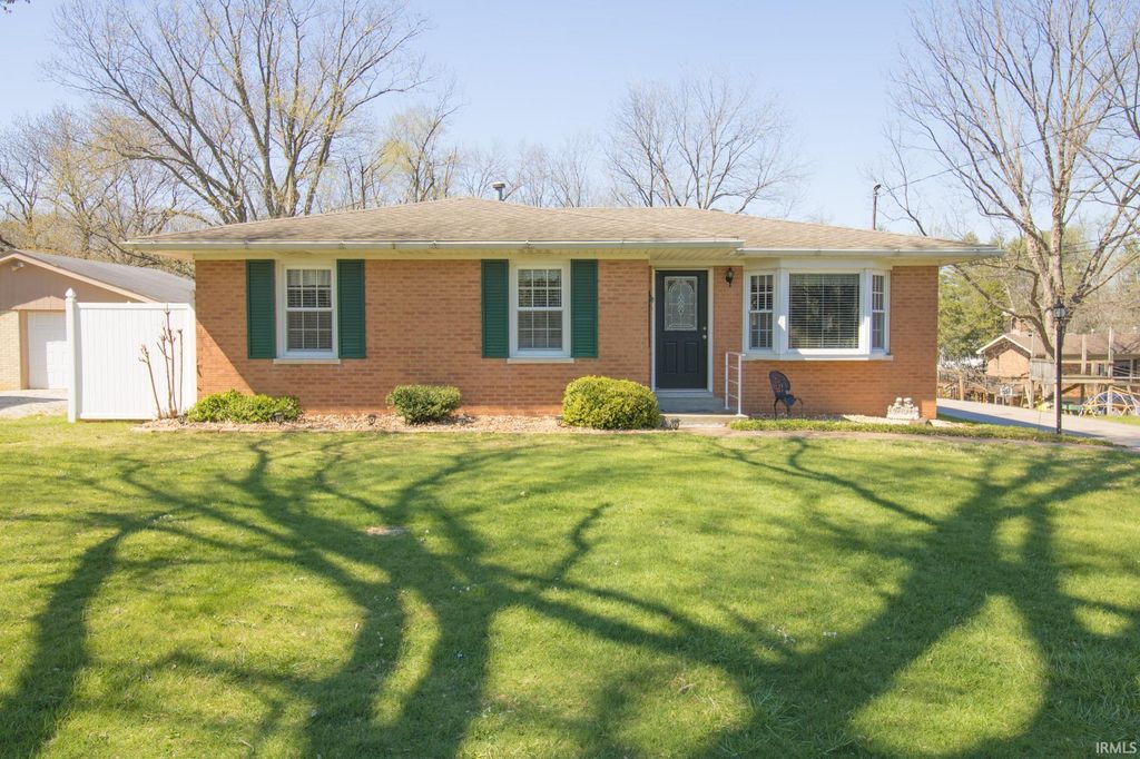 Photo of 6109 HOGUE Road, Evansville, IN 47712 (MLS # 202611094)