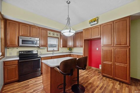 Tiny photo for 214 E Columbia Street, Flora, IN 46929 (MLS # 202547231)