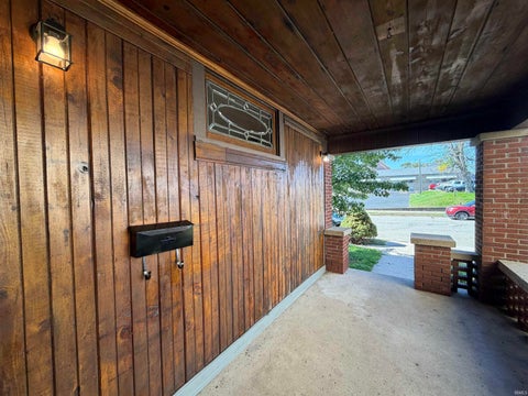 Tiny photo for 424 10th Street, Logansport, IN 46947 (MLS # 202641799)