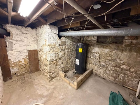 Tiny photo for 424 10th Street, Logansport, IN 46947 (MLS # 202641799)