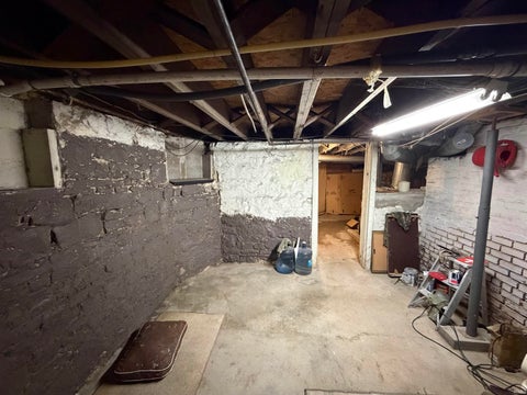 Tiny photo for 424 10th Street, Logansport, IN 46947 (MLS # 202641799)