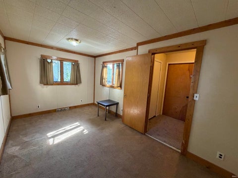 Tiny photo for 424 10th Street, Logansport, IN 46947 (MLS # 202641799)