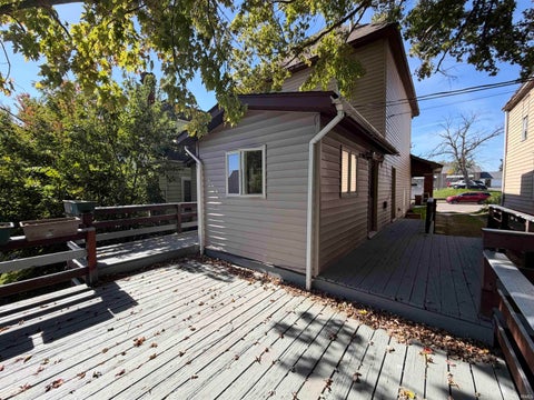 Tiny photo for 424 10th Street, Logansport, IN 46947 (MLS # 202641799)