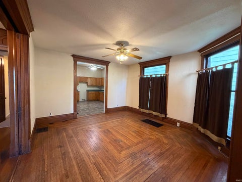 Tiny photo for 424 10th Street, Logansport, IN 46947 (MLS # 202641799)