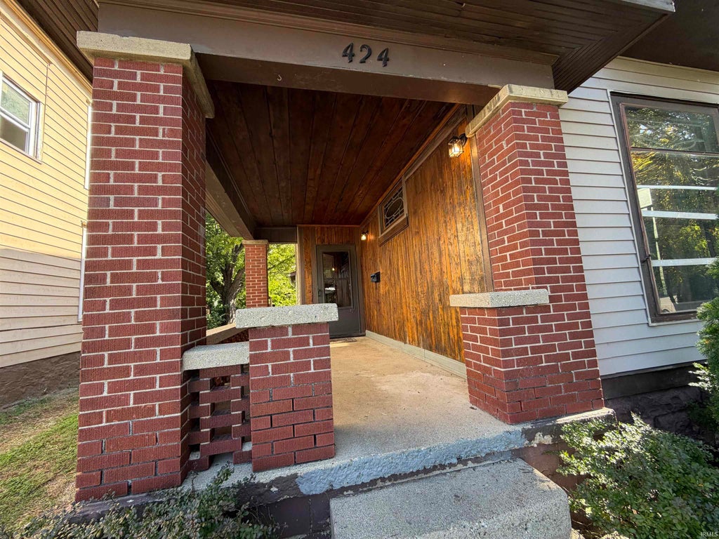 Photo of 424 10th Street, Logansport, IN 46947 (MLS # 202641799)