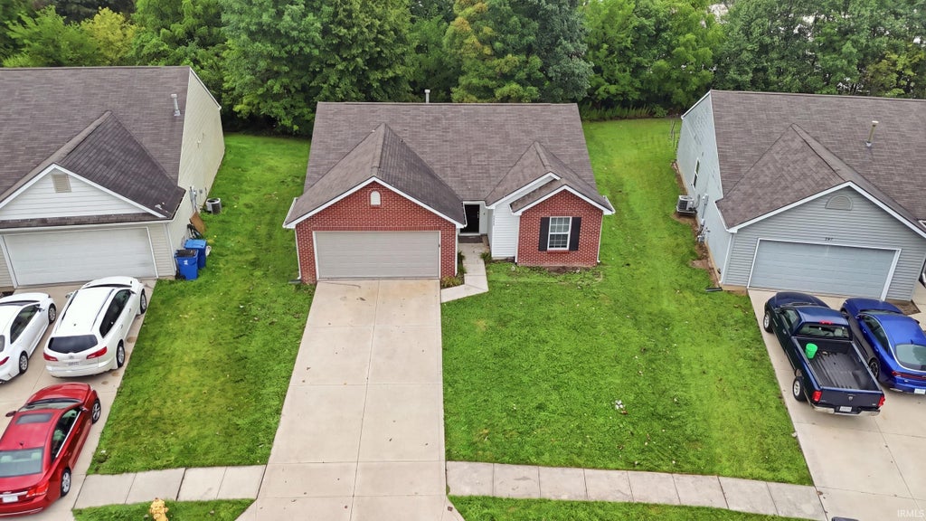 Photo of 2703 Painted Desert Run, Fort Wayne, IN 46808 (MLS # 202635265)