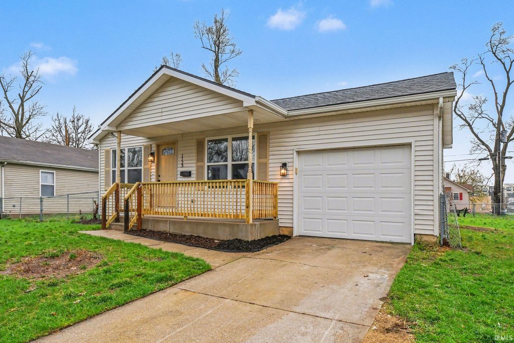 Photo of 1123 Bissell Street, South Bend, IN 46617 (MLS # 202611518)
