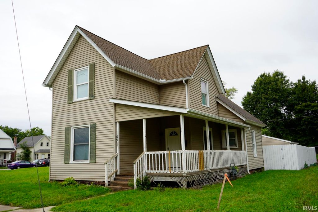 Photo of 1421 Linden Avenue, South Bend, IN 46628 (MLS # 202540613)