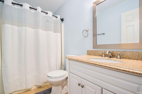 Tiny photo for 80 Cherry Street, Warsaw, IN 46582 (MLS # 202604353)