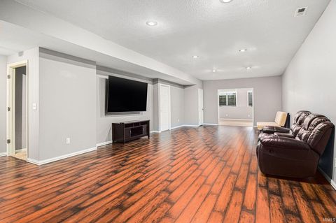 Tiny photo for 80 Cherry Street, Warsaw, IN 46582 (MLS # 202604353)