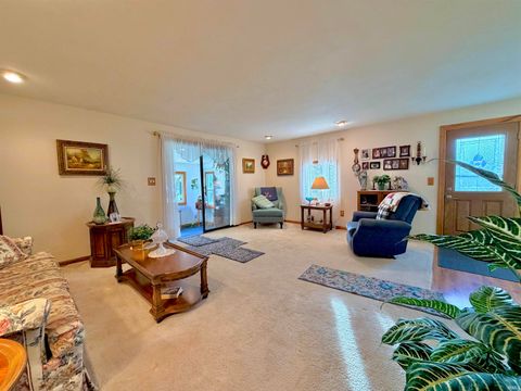 Tiny photo for 8524 W 25 South, Logansport, IN 46947 (MLS # 202544123)