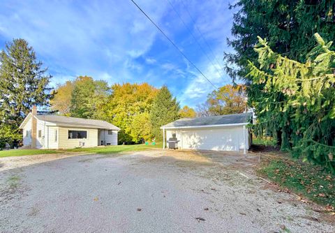 Photo of 8524 W 25 South, Logansport, IN 46947 (MLS # 202544123) Photo of 8524 W 25 South, Logansport, IN 46947 (MLS # 202544123)