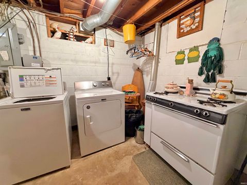 Tiny photo for 8524 W 25 South, Logansport, IN 46947 (MLS # 202544123)