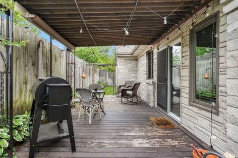 Tiny photo for 721 N COQUILLARD Drive, South Bend, IN 46617 (MLS # 202622335)