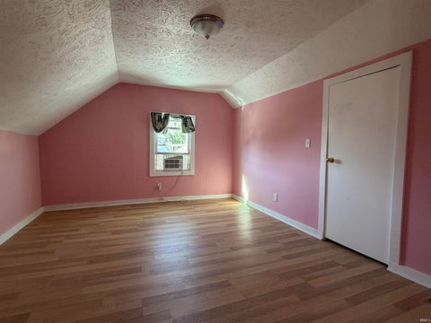 Tiny photo for 1025 N Third Avenue, Evansville, IN 47710 (MLS # 202643834)