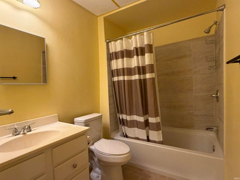 Tiny photo for 1025 N Third Avenue, Evansville, IN 47710 (MLS # 202643834)