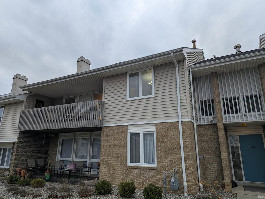 Photo of 5533 S Wayne Avenue #D, Fort Wayne, IN 46807 (MLS # 202608416)