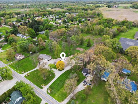 Photo of 17387 County Road 34, Goshen, IN 46528 (MLS # 202618001)