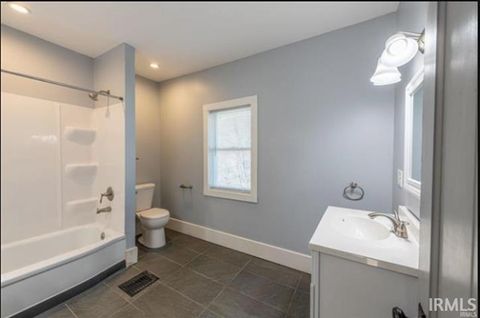 Tiny photo for 2101 Monon Avenue, Lafayette, IN 47904 (MLS # 202541078)