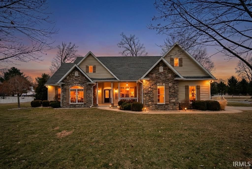 Photo of 1731 Tall Oaks Drive, Kokomo, IN 46901 (MLS # 202605187)