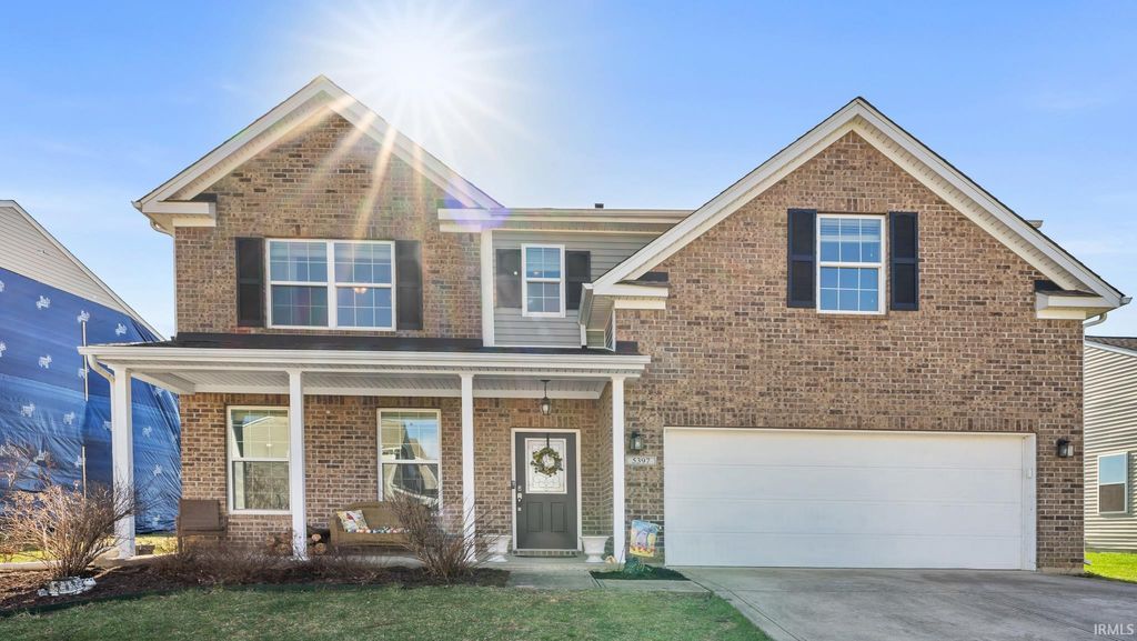 Photo of 5397 W Stonewood Drive Dr, Bloomington, IN 47403 (MLS # 202609532)