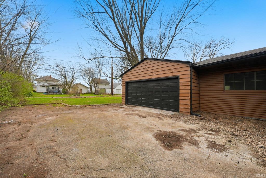 Photo of 3026 Abbott Street, Fort Wayne, IN 46806 (MLS # 202612629)