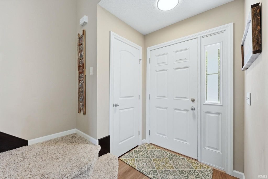 Photo of 1851 Meadowsweet Parkway, Fort Wayne, IN 46808 (MLS # 202623707)
