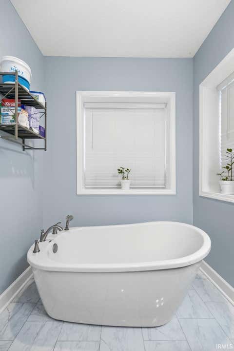 Tiny photo for 125 MONTICELLO Court, Kokomo, IN 46902 (MLS # 202632879)