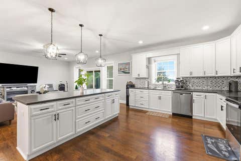 Tiny photo for 125 MONTICELLO Court, Kokomo, IN 46902 (MLS # 202632879)
