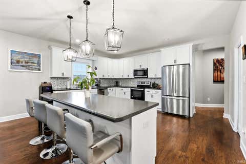 Tiny photo for 125 MONTICELLO Court, Kokomo, IN 46902 (MLS # 202632879)