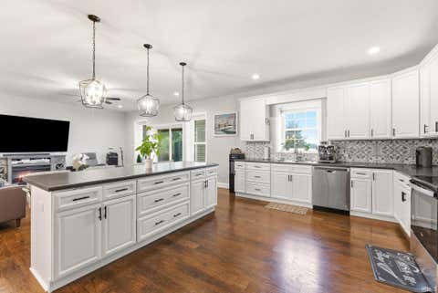 Tiny photo for 125 MONTICELLO Court, Kokomo, IN 46902 (MLS # 202632879)