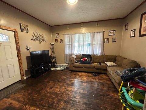 Tiny photo for 20 Wheatland Avenue, Logansport, IN 46947 (MLS # 202543058)