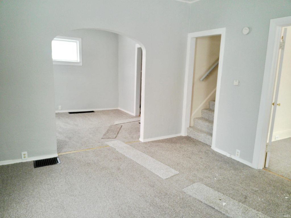 Photo of 1113 E Donald Street, South Bend, IN 46613 (MLS # 202549952)