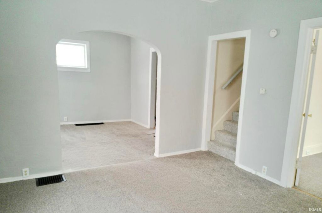 Photo of 1113 E Donald Street, South Bend, IN 46613 (MLS # 202549952)