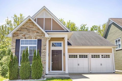 Photo of 1610 S Hathaway Court, Bloomington, IN 47401 (MLS # 202617960)