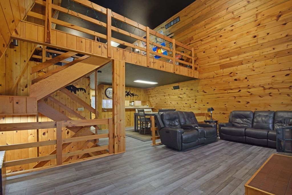 Photo of 24746 Green Valley Parkway, Elkhart, IN 46517 (MLS # 202607218)