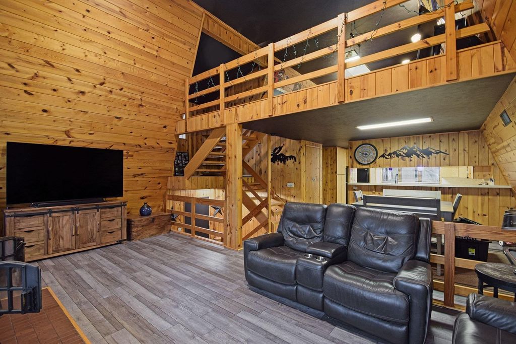 Photo of 24746 Green Valley Parkway, Elkhart, IN 46517 (MLS # 202607218)