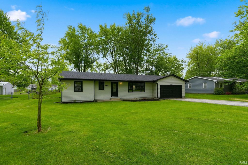 Photo of 6426 Arnel Avenue, Fort Wayne, IN 46835 (MLS # 202616332)