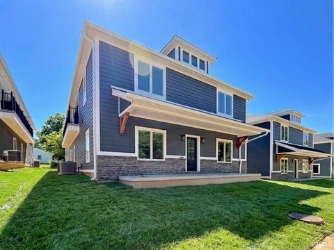 Photo of 326-328 N Jefferson Street, Bloomington, IN 47408 (MLS # 202624959)