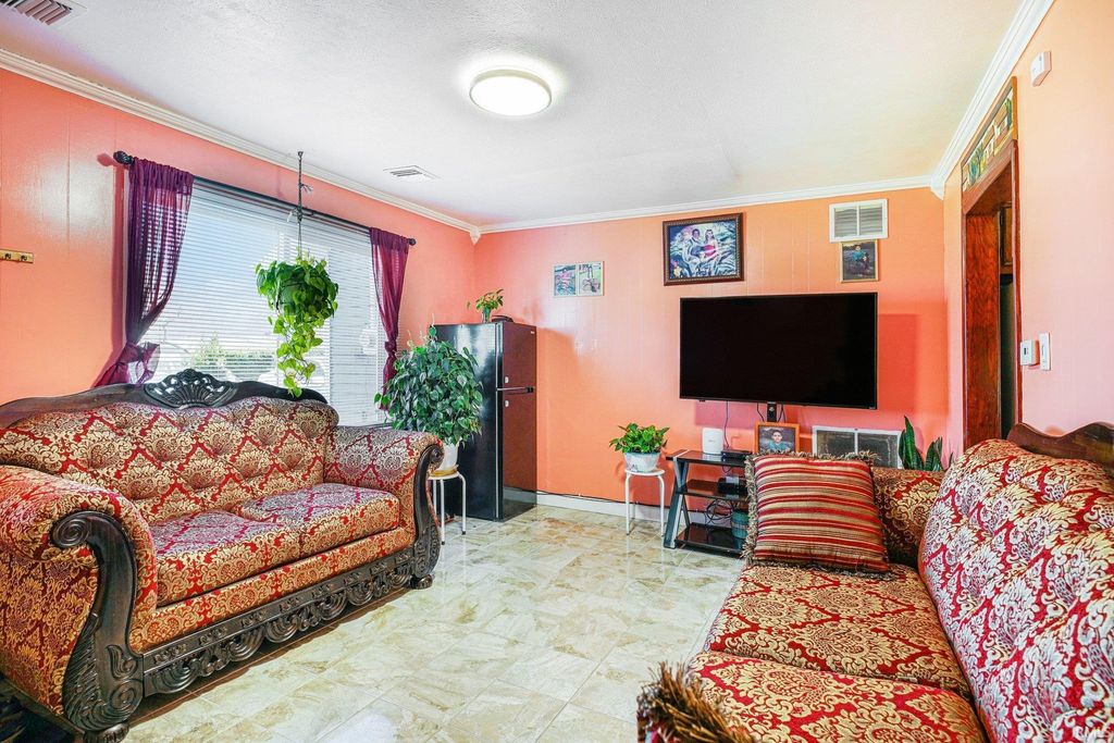 Photo of 1203 W Mishawaka Road, Elkhart, IN 46517 (MLS # 202609404)