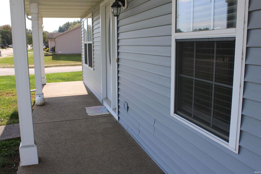 Photo of 12620 Kenai Drive, Evansville, IN 47725 (MLS # 202543382)