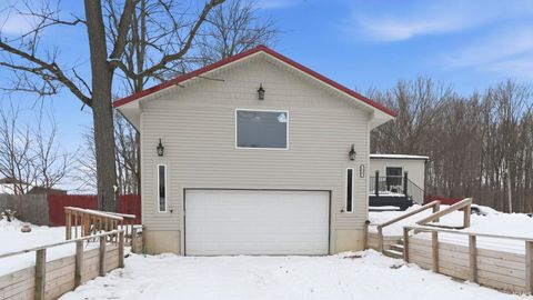 Photo of 70857 Tecumseh Drive, Nappanee, IN 46550 (MLS # 202549008)