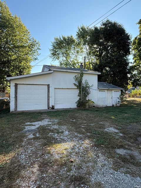 Tiny photo for 520 S Wabash Avenue, Kokomo, IN 46901 (MLS # 202542504)