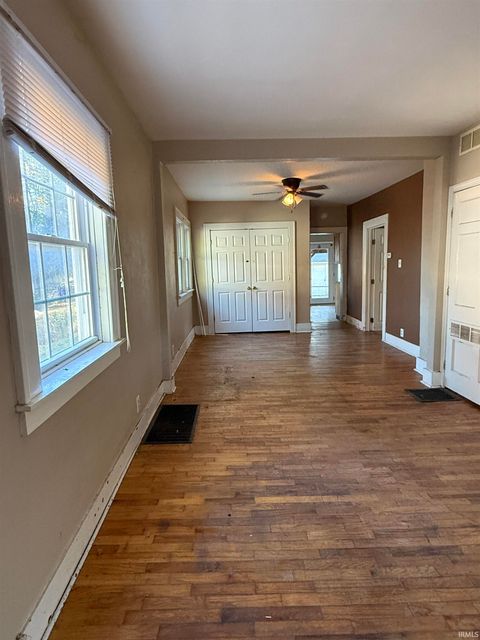 Tiny photo for 520 S Wabash Avenue, Kokomo, IN 46901 (MLS # 202542504)
