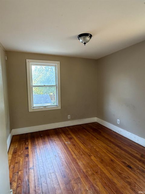 Tiny photo for 520 S Wabash Avenue, Kokomo, IN 46901 (MLS # 202542504)