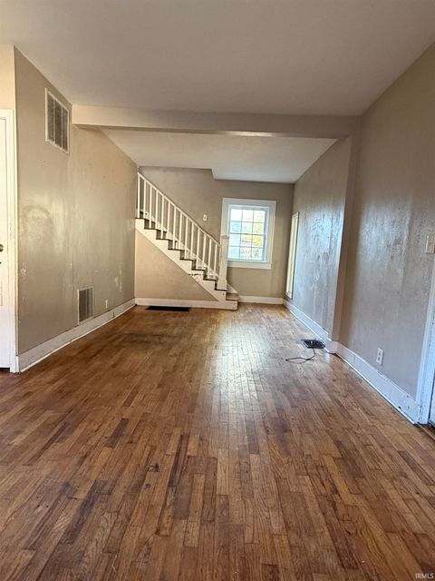 Tiny photo for 520 S Wabash Avenue, Kokomo, IN 46901 (MLS # 202542504)