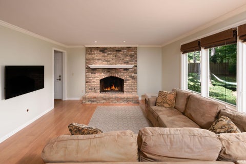 Tiny photo for 5629 Burnham Woods Lane, Fort Wayne, IN 46804 (MLS # 202627409)