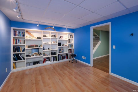 Tiny photo for 5629 Burnham Woods Lane, Fort Wayne, IN 46804 (MLS # 202627409)