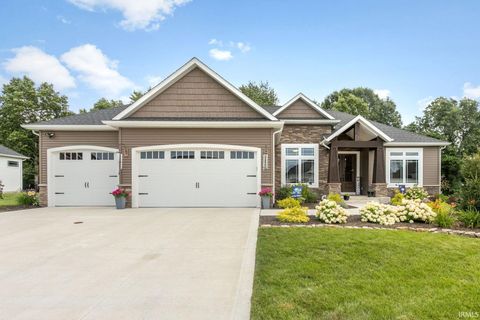 Photo of 54706 Columbia Bay Drive, Osceola, IN 46561 (MLS # 202611894)